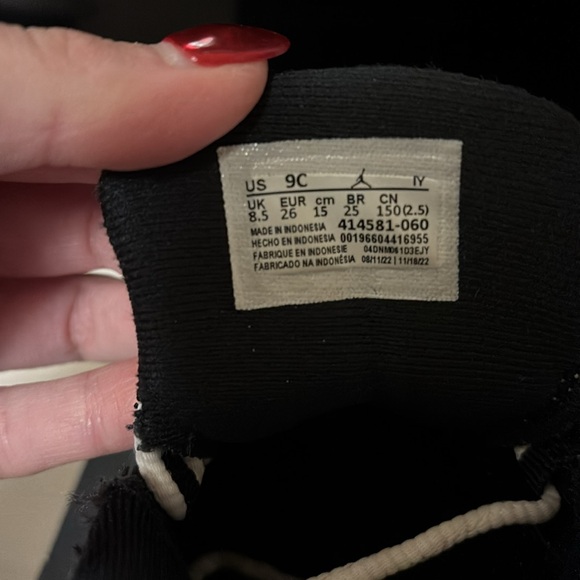 Jordan 13 retro toddler size 9 - Picture 10 of 11